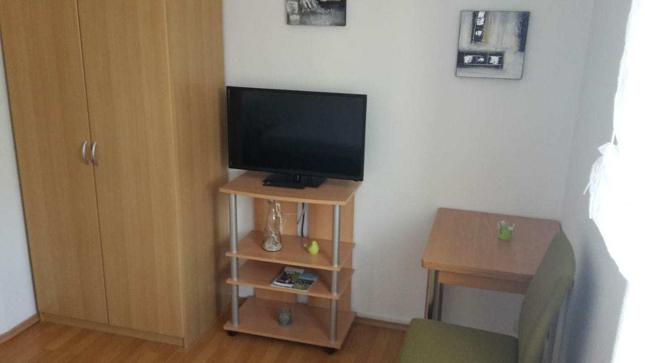 Ferienwohnung "An Der Wuerschnitz" Хемниц Экстерьер фото